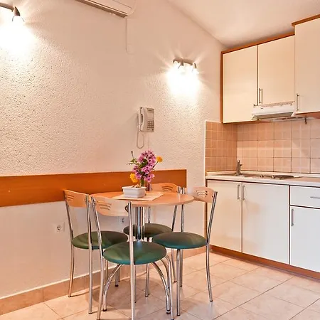 In 6236 Apartment